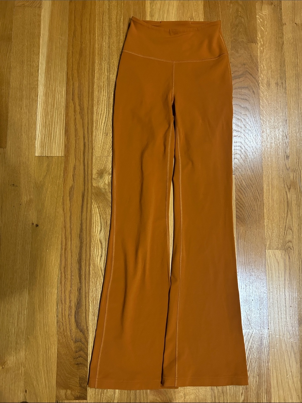 Lululemon Groove Pant Flare Super High-Rise *Nulu
Copper Brown size 4 - Picture 4 of 7